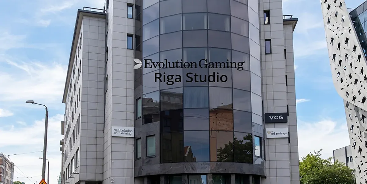 Evolution Gaming Live Casino Platform Review: Studios, Licensing, and Technology in Bangladesh
