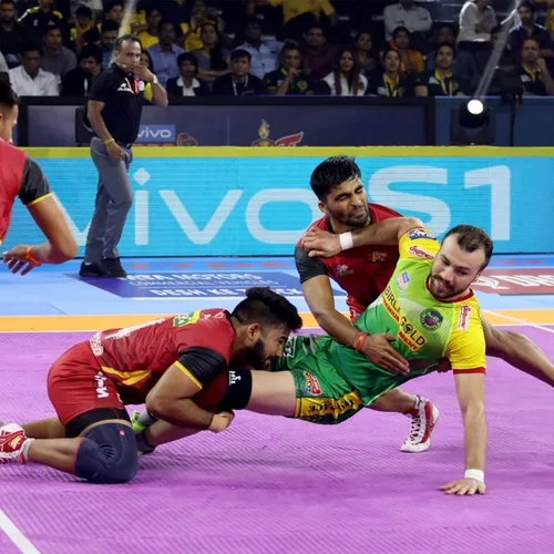 Kabaddi Raid Points and Defensive Super Tackles